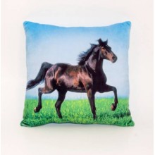 Подушка Конь на траве